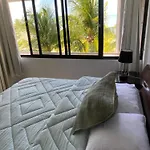 Front Beach Private Room With Shared Bathroom